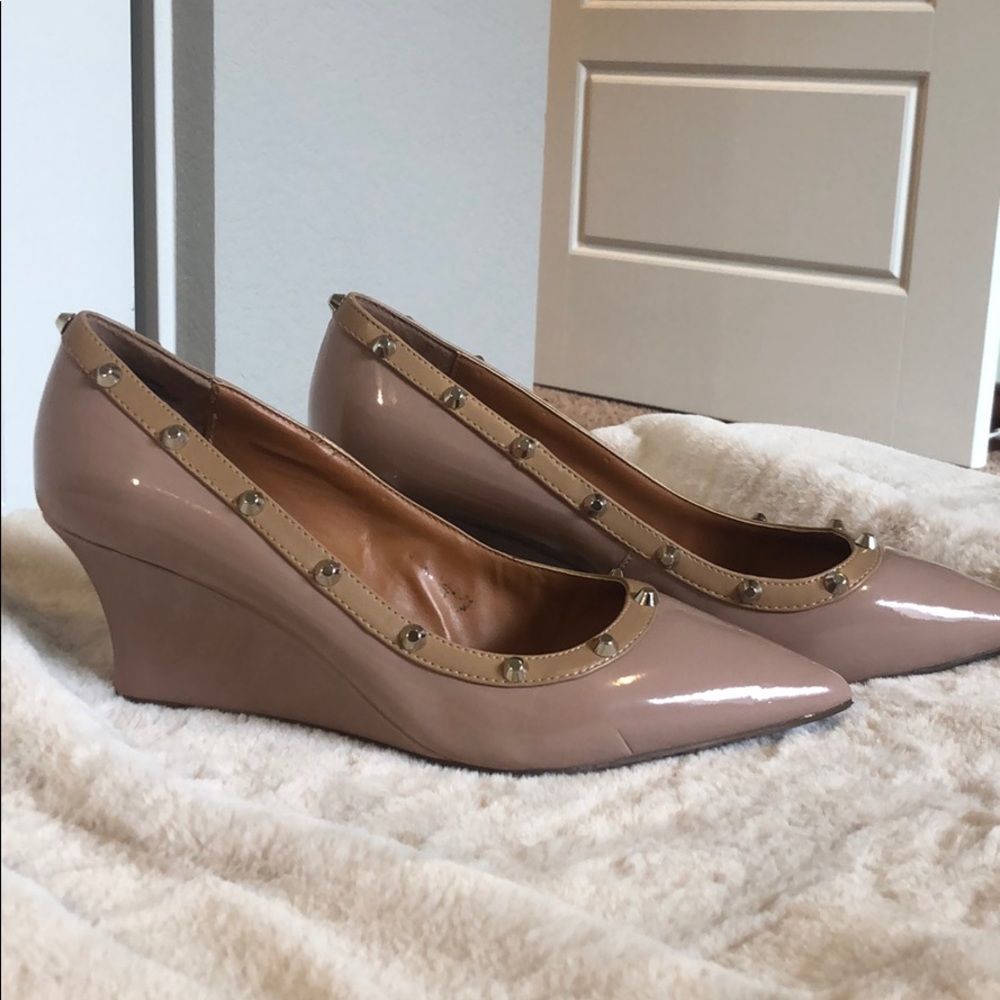 Pleather small wedges